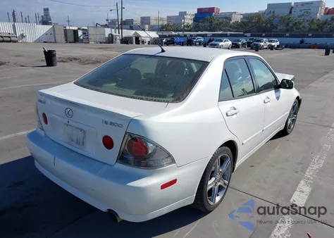 2005 Lexus Is 300 from USA, damaged, VIN JTHBD192150100783